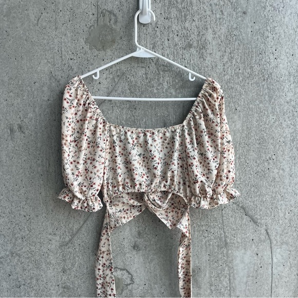 Amable Top - Picture 2 of 4